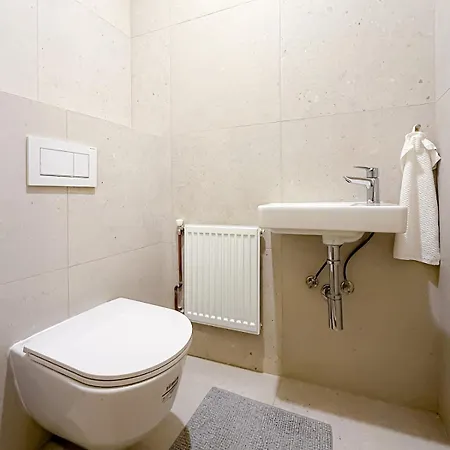 Picasso Xxl 100m2 Apartamento Praga