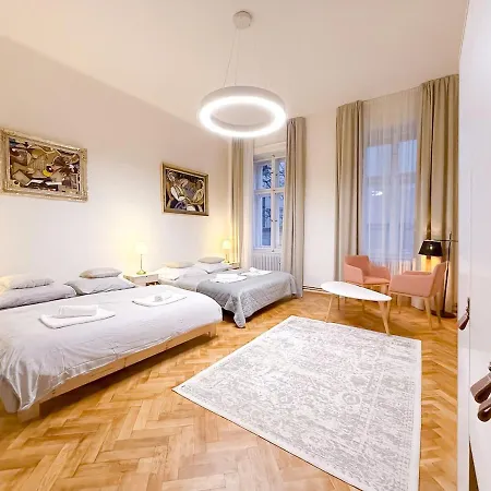 Picasso Xxl 100m2 * Praga