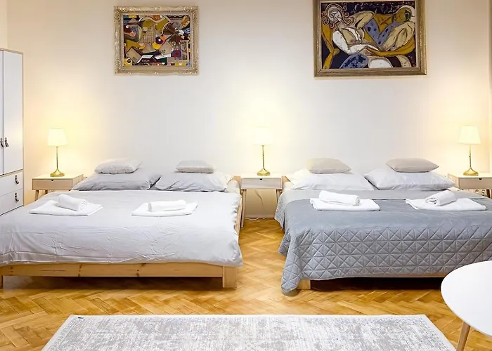Picasso Xxl 100m2 Prague